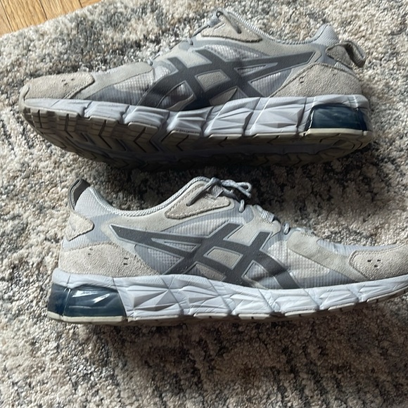 Gray ASICS - size 12 - Picture 2 of 7